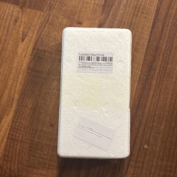 iPhone 15 Plus & Pro Max Screen Protector - Picture 4 of 4